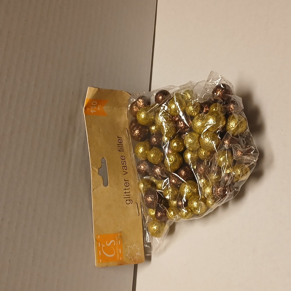 Sparkle Filler Decor  110pcs NWT